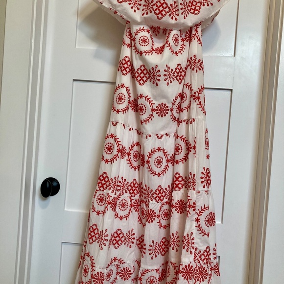 NWT Tahari Strapless Tiered Maxi Sz Small ( White, red and a bit of blue) - Picture 2 of 4